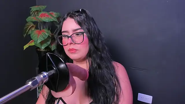 Amy whittee online show from July 2026 03:58:02 AM