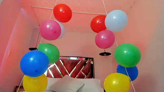 Juliette Leroyy online show from March 2026 07:36:02 PM