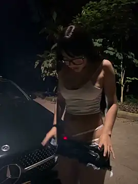 Snapshot of zevellez chatting on November 2025 02:34:01 AM zevellez online show from November 2025 02:34:01 AM