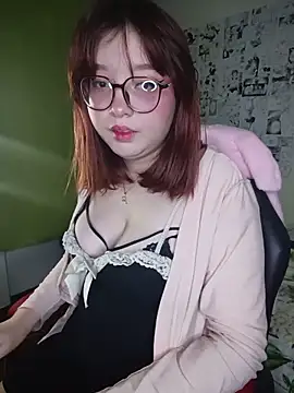 Snapshot of Michi_sauria1 chatting on May 2026 08:40:02 AM Michi sauria1 online show from May 2026 08:40:02 AM