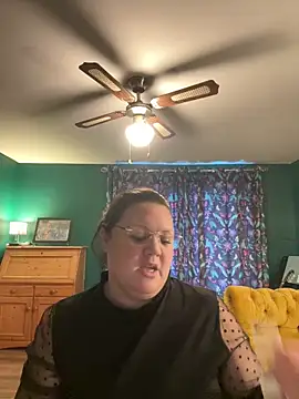 RealWoman84 online show from November 2025 01:33:02 PM