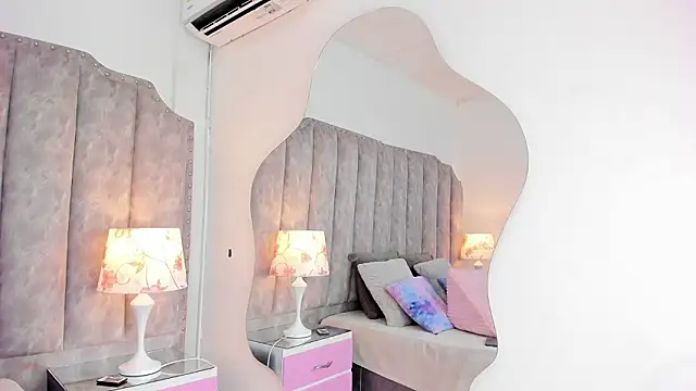 Snapshot of RubyCrox chatting on February 2026 08:19:02 PM RubyCrox online show from February 2026 08:19:02 PM