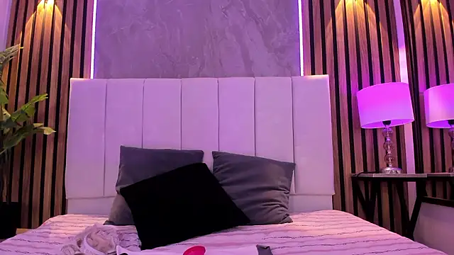 Carlotta de velour online show from March 2026 03:10:01 AM