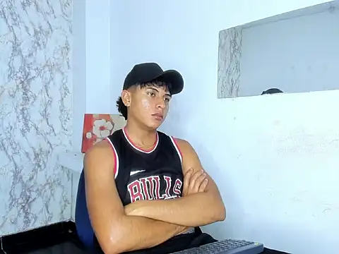 Valentino Lane online show from February 2026 02:07:02 AM