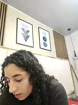 Snapshot of DemiJones_ chatting on November 2025 04:44:02 AM DemiJones online show from November 2025 04:44:02 AM