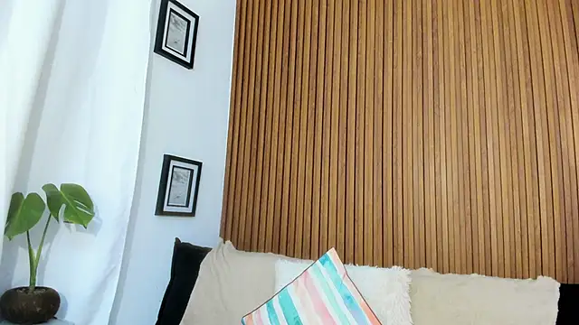 Mia girl123 online show from April 2026 01:38:02 AM