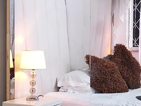 Snapshot of MarianaVillaloboz chatting on November 2025 07:35:02 PM MarianaVillaloboz online show from November 2025 07:35:02 PM