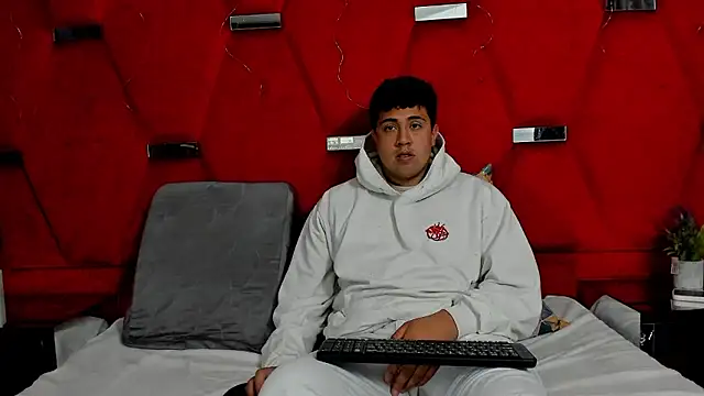 Emmaanddarling online show from January 2026 02:21:02 PM