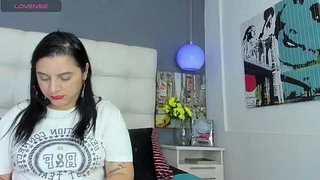 Sharon Tyga20 online show from November 2025 08:09:01 PM