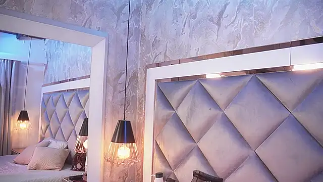 Snapshot of crystal_gilton chatting on February 2026 07:04:02 PM crystal gilton online show from February 2026 07:04:02 PM