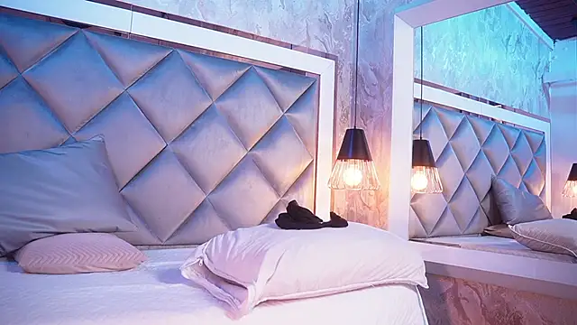 crystal gilton online show from March 2026 07:08:02 PM