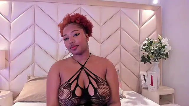 BrendaFernandez  online show from February 2026 02:42:02 PM