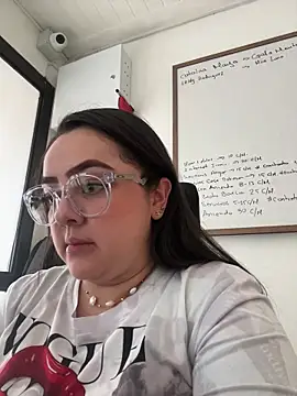 Snapshot of cleo_wale_ chatting on November 2025 04:29:01 PM cleo wale online show from November 2025 04:29:01 PM