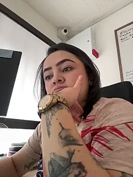 Snapshot of cleo_wale_ chatting on January 2026 04:22:01 PM cleo wale online show from January 2026 04:22:01 PM