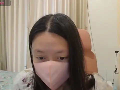 Lil-Cherries online show from December 2025 05:25:02 AM