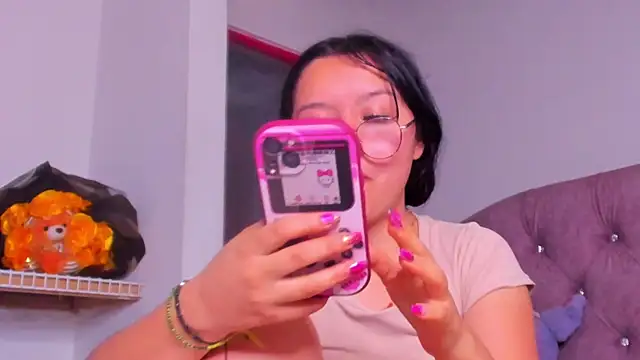 amy  a online show from April 2026 06:44:01 AM