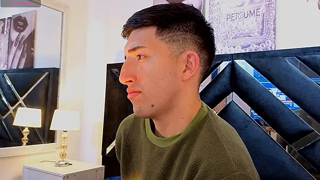 Un Sluttyy online show from April 2026 11:25:02 AM