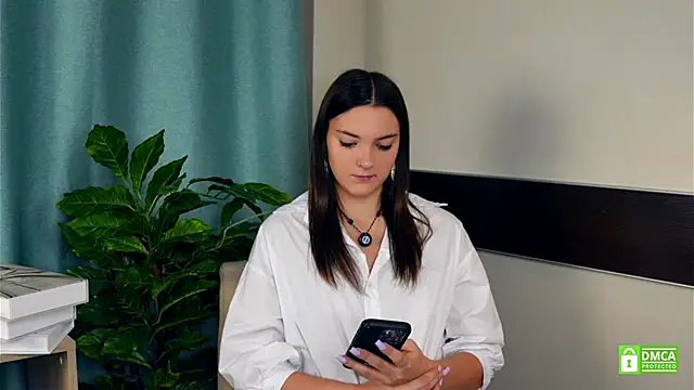 MathaMcrae online show from November 2025 08:25:01 AM