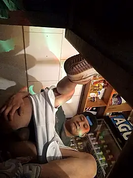 Snapshot of themorenofit08 chatting on November 2025 01:28:01 AM themorenofit08 online show from November 2025 01:28:01 AM