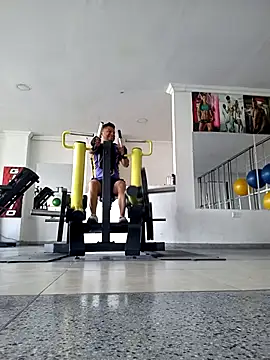 themorenofit08 online show from May 2026 03:19:02 PM