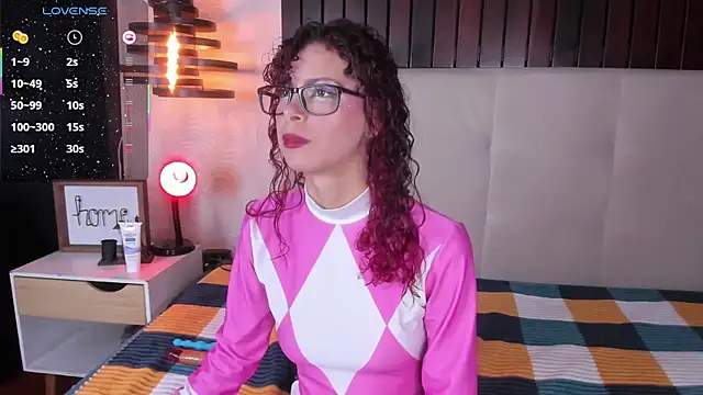 AliceMadnes online show from December 2025 02:06:01 AM