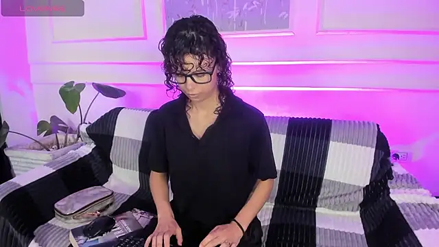 AliceMadnes online show from March 2026 04:26:01 PM