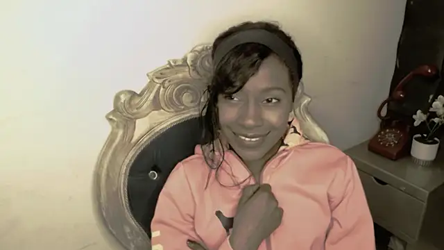 Snapshot of Aliis_Love chatting on November 2025 07:51:02 PM Aliis Love online show from November 2025 07:51:02 PM