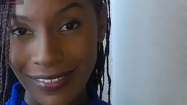 Snapshot of Aliis_Love chatting on December 2025 05:03:01 AM Aliis Love online show from December 2025 05:03:01 AM