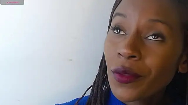 Snapshot of Aliis_Love chatting on December 2025 11:01:02 PM Aliis Love online show from December 2025 11:01:02 PM