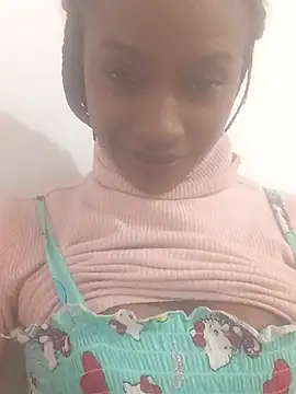 Snapshot of Aliis_Love chatting on January 2026 10:02:01 PM Aliis Love online show from January 2026 10:02:01 PM