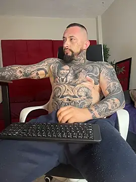 Snapshot of VenomHeat chatting on November 2025 05:45:02 PM VenomHeat online show from November 2025 05:45:02 PM