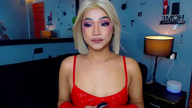 Snapshot of GwennGoddess chatting on November 2025 07:19:01 AM GwennGoddess online show from November 2025 07:19:01 AM