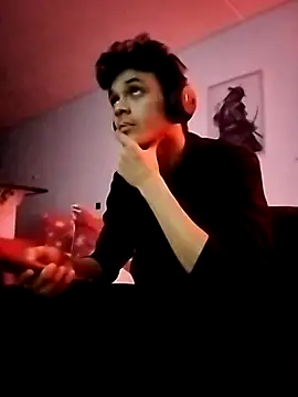 Snapshot of Karmicpleasures_ chatting on November 2025 04:35:01 PM Karmicpleasures online show from November 2025 04:35:01 PM