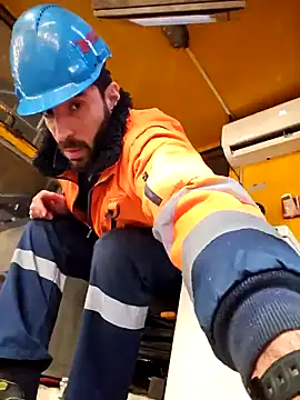 Snapshot of Pinosce6 chatting on November 2025 07:19:02 AM Pinosce6 online show from November 2025 07:19:02 AM