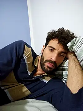 Snapshot of Pinosce6 chatting on November 2025 09:37:02 PM Pinosce6 online show from November 2025 09:37:02 PM