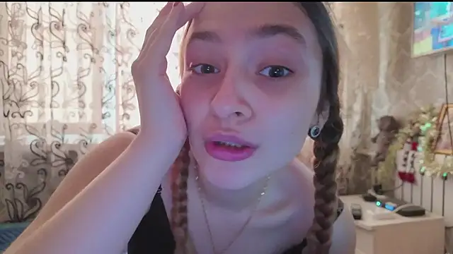 SweetLiaison online show from March 2026 05:36:02 AM