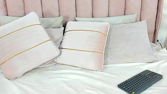 caro gemm online show from November 2025 05:34:01 AM