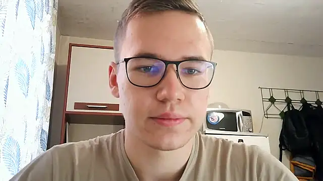 Yminoske online show from November 2025 08:00:02 AM