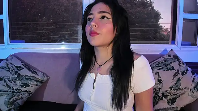 YaraShine online show from December 2025 11:48:01 AM