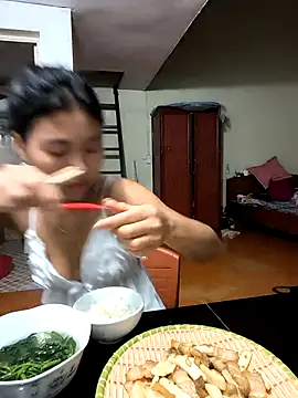 Snapshot of Lynly_k2 chatting on March 2026 12:33:02 PM Lynly k2 online show from March 2026 12:33:02 PM