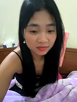 Snapshot of Lynly_k2 chatting on March 2026 02:45:01 PM Lynly k2 online show from March 2026 02:45:01 PM