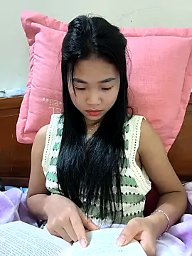 Snapshot of Lynly_k2 chatting on March 2026 02:18:01 AM Lynly k2 online show from March 2026 02:18:01 AM