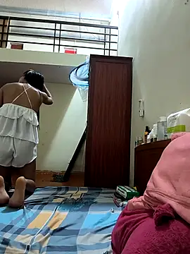 Snapshot of Lynly_k2 chatting on March 2026 08:24:01 PM Lynly k2 online show from March 2026 08:24:01 PM