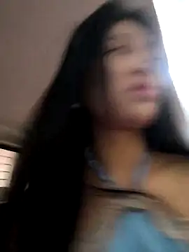 Snapshot of Lynly_k2 chatting on March 2026 09:32:02 AM Lynly k2 online show from March 2026 09:32:02 AM