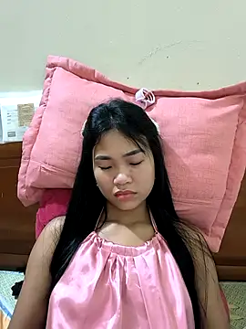 Snapshot of Lynly_k2 chatting on April 2026 02:26:01 PM Lynly k2 online show from April 2026 02:26:01 PM