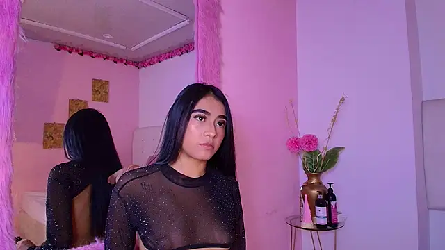 Snapshot of meredith_jones chatting on February 2026 03:07:02 AM meredith jones online show from February 2026 03:07:02 AM