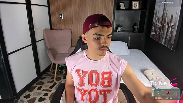 Snapshot of NicoKingg_ chatting on November 2025 01:38:01 AM NicoKingg online show from November 2025 01:38:01 AM