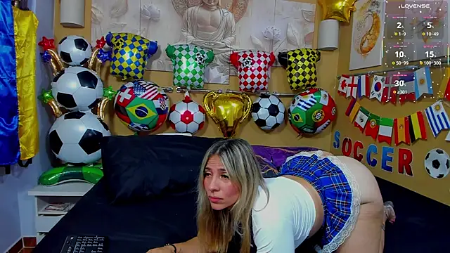 CamilaBliss online show from June 2026 11:18:01 PM