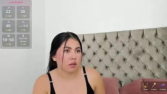 NikkiBotero online show from November 2025 08:57:01 PM