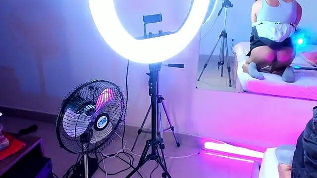 NoaDurand online show from December 2025 02:52:01 AM